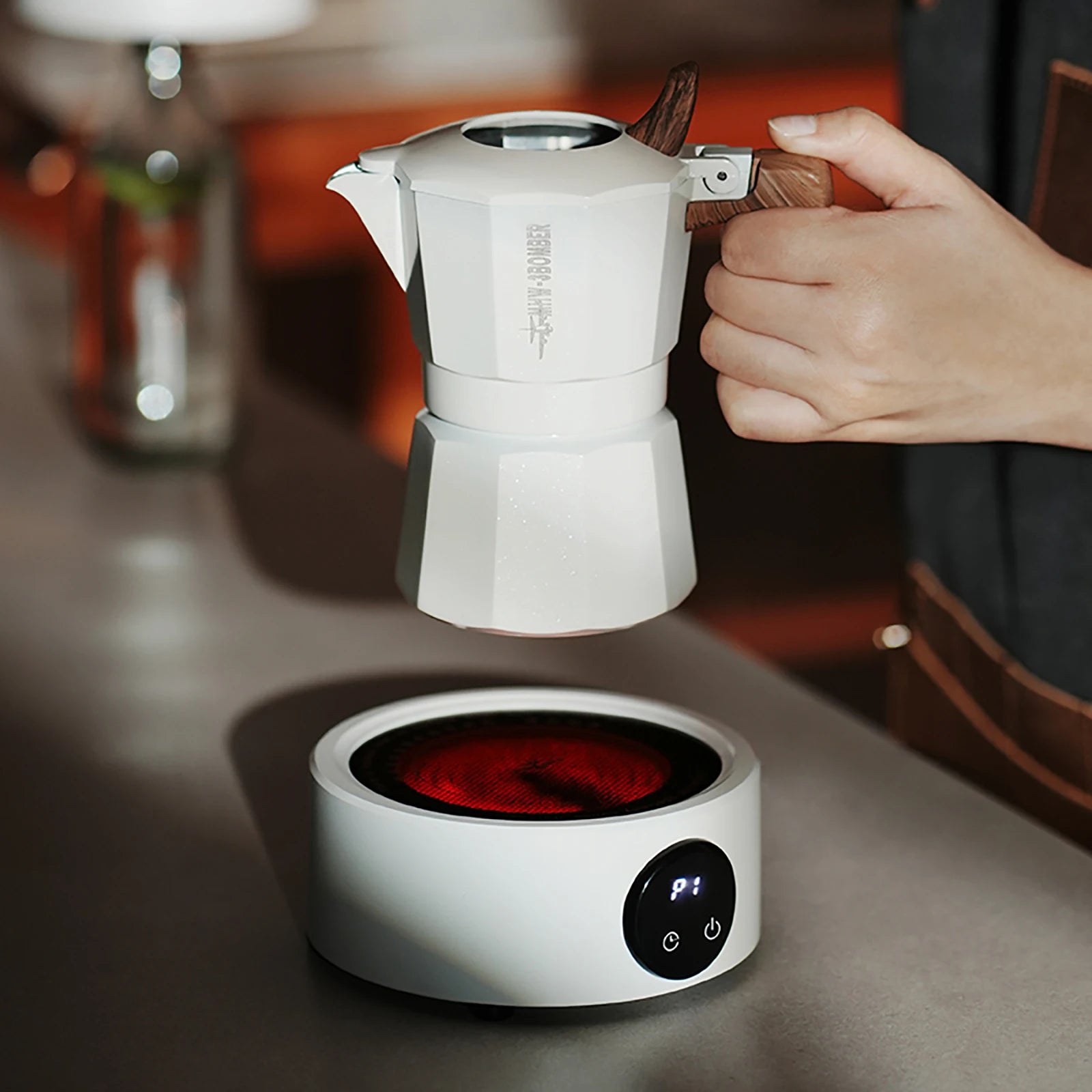 MHW-3BOMBER Mini Coffee Electric Stove for Moka Pot 800w Ceramic Cooktop Milk Water Heating Furnace Coffee Tool Camp Kitchen Use